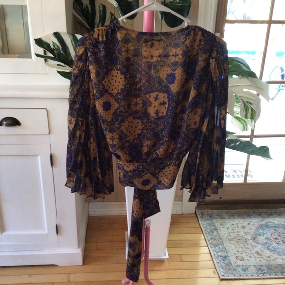 Storia Elegant Blue and Mustard Wrap Blouse - Picture 4 of 4